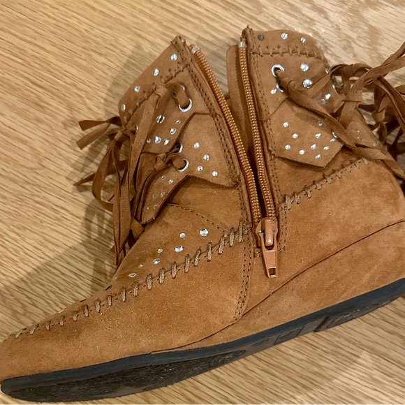 Justice Brown Fringe and Rhinestone Booties Size 3 - Picture 9 of 15